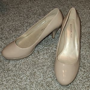 [EUC] Bandolino Nude Heels - Size 7.5